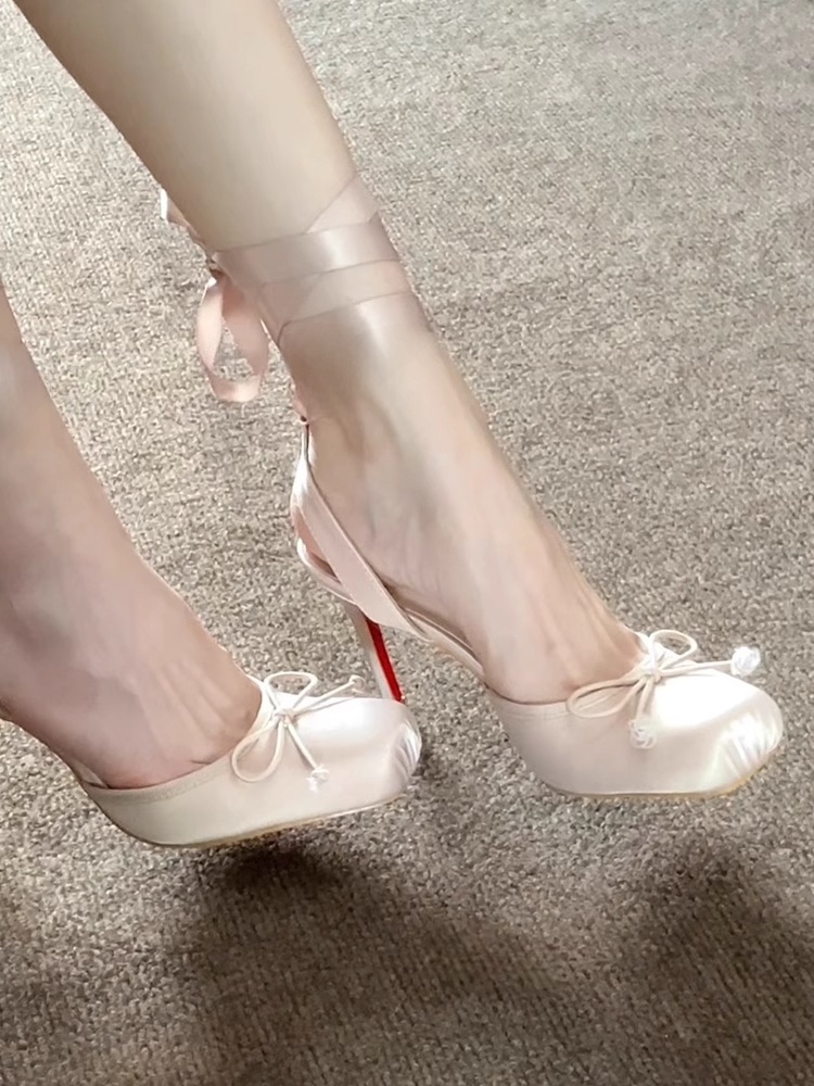 Zarif Kırmızı Tabanlı İpek Kur - Women'S Shoes Red Bottoms incelemesi ve fiyatı